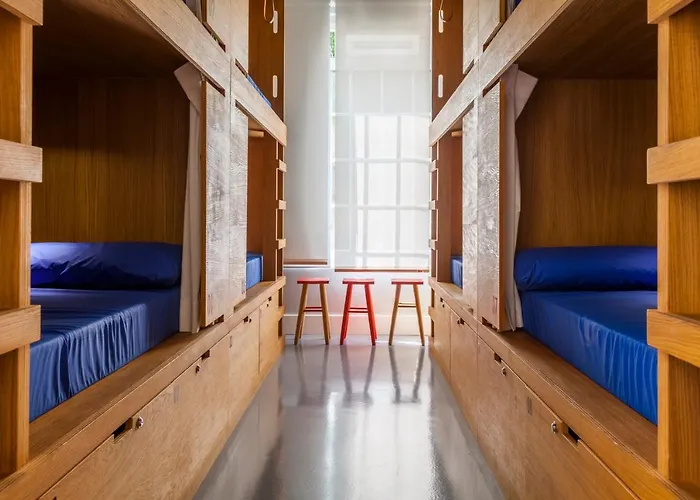 Acola Hostel Ποντεβέντρα